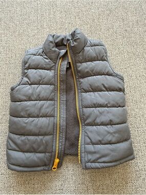Old Navy Quilted Toddler Vest in Gray with Yellow Zipper